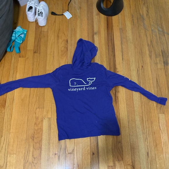 Vineyard vines long sleave - Picture 1 of 2